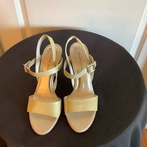 Gianni Bini Sandal size 9 cream